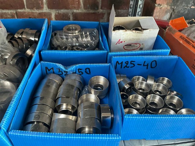 Partij kabels en overige elektriciteit - afbeelding 1 van  9