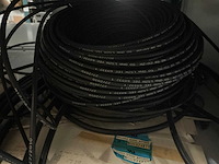 Partij kabels, krimpkousen, usb-hubs,.. - afbeelding 2 van  37