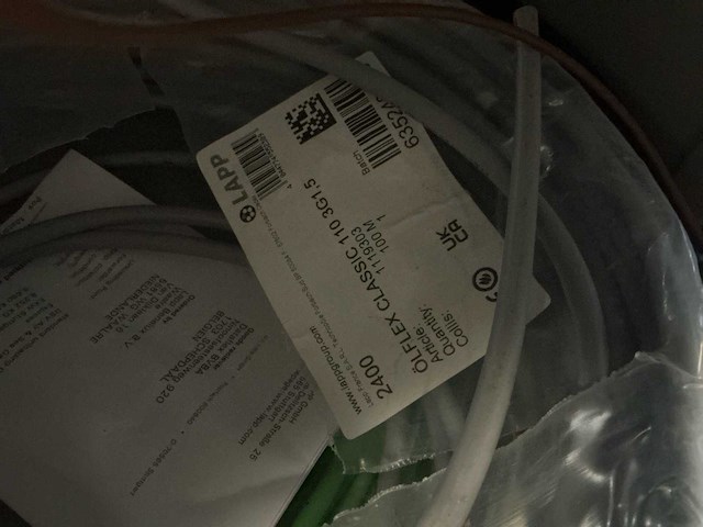 Partij kabels, krimpkousen, usb-hubs,.. - afbeelding 3 van  37