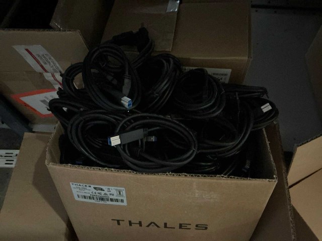 Partij kabels, krimpkousen, usb-hubs,.. - afbeelding 5 van  37