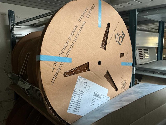 Partij kabels, krimpkousen, usb-hubs,.. - afbeelding 10 van  37