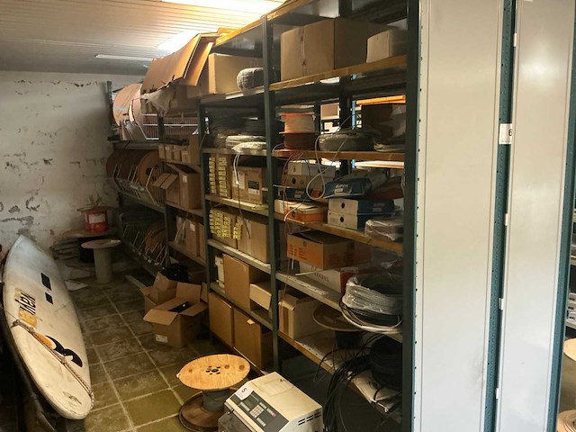 Partij kabels, krimpkousen, usb-hubs,.. - afbeelding 1 van  37