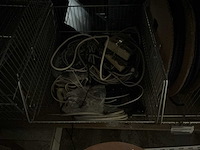 Partij kabels, krimpkousen, usb-hubs,.. - afbeelding 15 van  37
