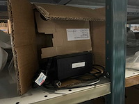 Partij kabels, krimpkousen, usb-hubs,.. - afbeelding 17 van  37