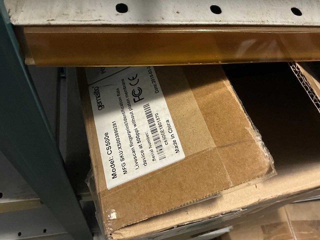 Partij kabels, krimpkousen, usb-hubs,.. - afbeelding 19 van  37