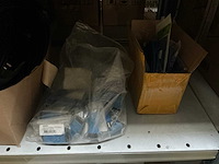 Partij kabels, krimpkousen, usb-hubs,.. - afbeelding 22 van  37