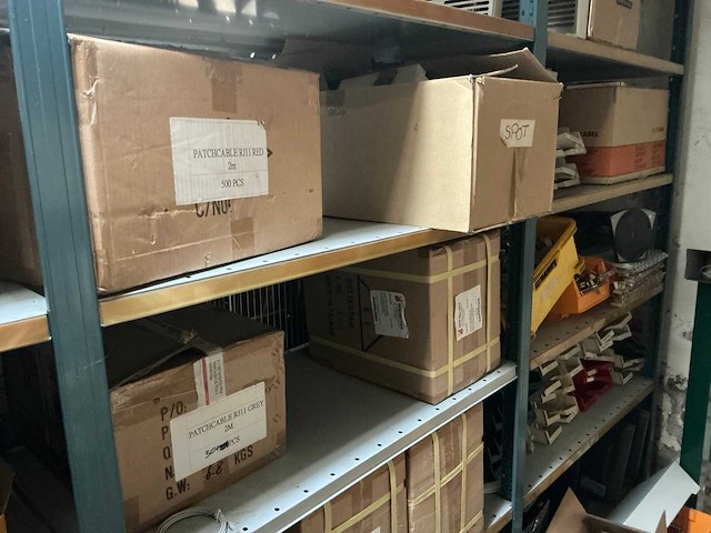 Partij kabels, krimpkousen, usb-hubs,.. - afbeelding 25 van  37