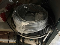 Partij kabels, krimpkousen, usb-hubs,.. - afbeelding 23 van  37