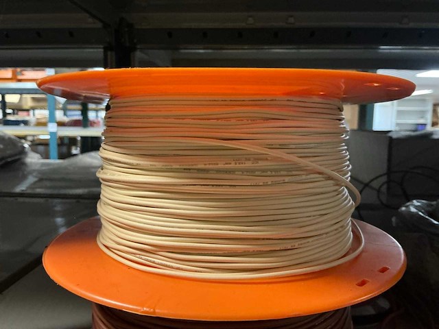 Partij kabels, krimpkousen, usb-hubs,.. - afbeelding 35 van  37