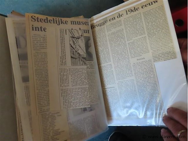 Partij kaften met documentatie over brugge - afbeelding 6 van  7