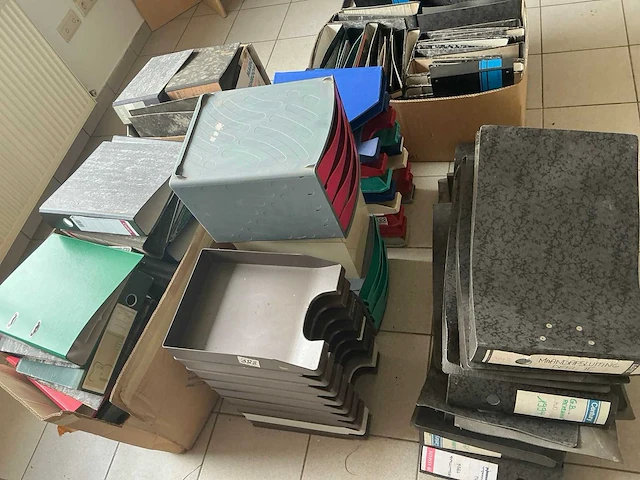 Partij kaften/mappen opbergbakken overige kantoorartikelen - afbeelding 2 van  2