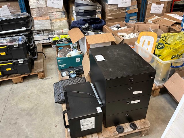 Partij kantoorartikelen - afbeelding 1 van  17