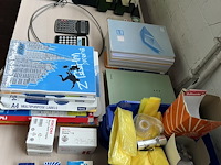 Partij kantoorbenodigdheden - afbeelding 1 van  7