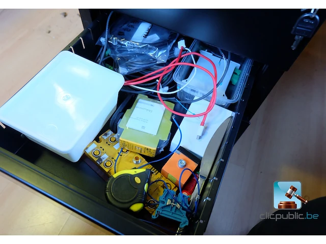 Partij kantoormeubilair met it - afbeelding 9 van  25