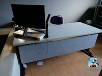 Partij kantoormeubilair met it - afbeelding 2 van  9