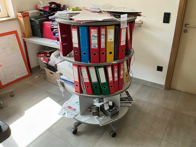 Partij kantoormeubilair - afbeelding 1 van  1