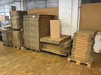 Partij kartonnen dozen - afbeelding 1 van  7