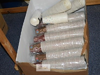 Partij kartonnen drinkbekers - afbeelding 1 van  3