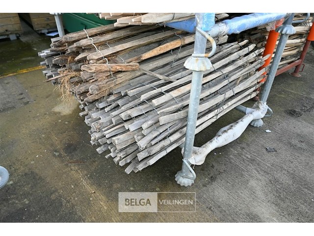 Partij kastanje houten hekwerk - afbeelding 6 van  7