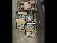 Partij keil tapbouten diverse maten - afbeelding 1 van  9