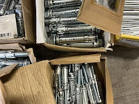 Partij keil tapbouten diverse maten - afbeelding 4 van  9