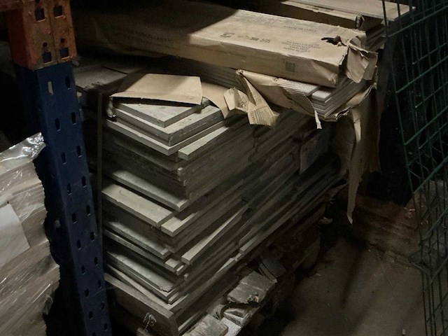 Partij keramische tegels - afbeelding 4 van  9