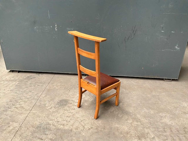 Partij kerkstoelen - afbeelding 2 van  5