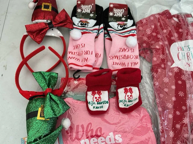 Partij kerst- & seizoensartikelen babykleding - afbeelding 2 van  4
