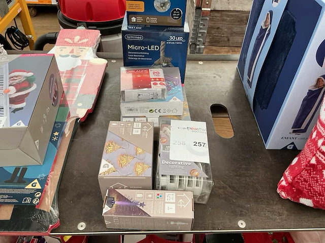 Partij kerst- & seizoensartikelen led verlichting - afbeelding 1 van  2
