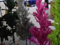 Partij kerstbomen - afbeelding 3 van  5