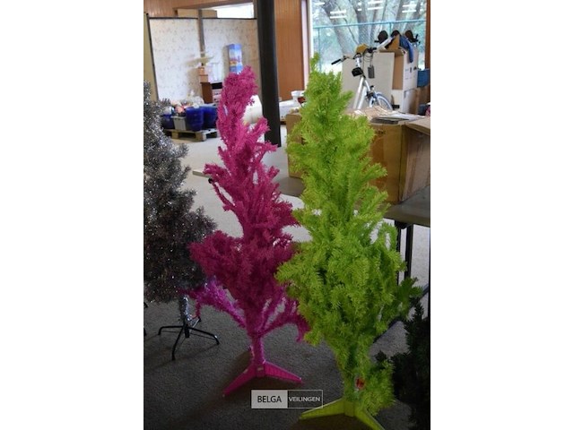 Partij kerstbomen - afbeelding 4 van  5