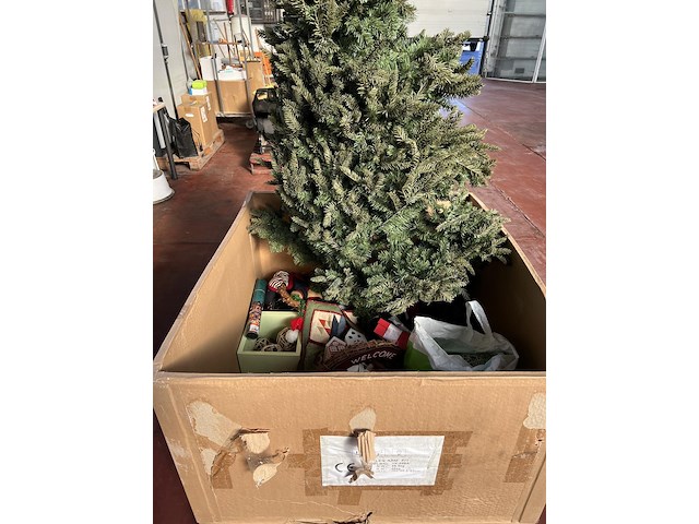 Partij kerstgerief incl doos - afbeelding 1 van  5