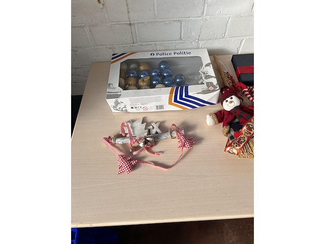 Partij kerstgerief incl doos - afbeelding 2 van  6