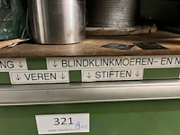 Partij kettingen, veren en industrieel bevestigingsmateriaal - afbeelding 92 van  180