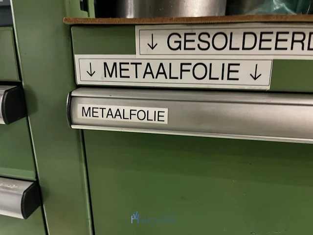 Partij kettingen, veren en industrieel bevestigingsmateriaal - afbeelding 95 van  180