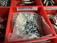 Partij kettingen, veren en industrieel bevestigingsmateriaal - afbeelding 114 van  180