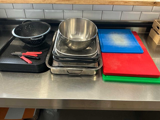 Partij keukengerei - afbeelding 1 van  7