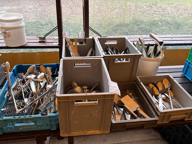 Partij keukengerei - afbeelding 1 van  8