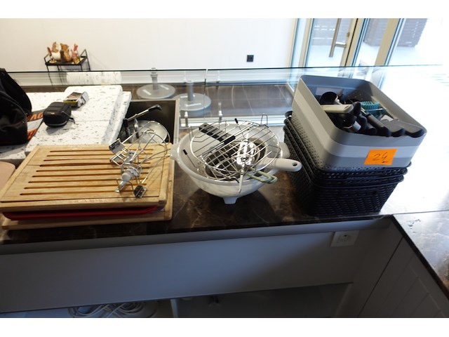 Partij keukenmateriaal - afbeelding 1 van  5