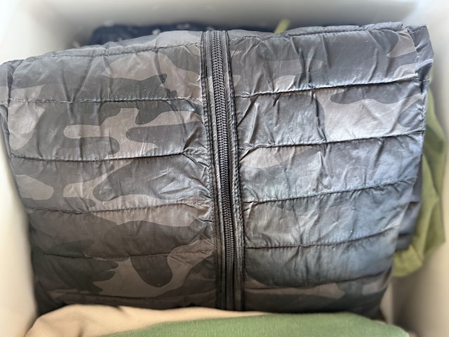 Partij kinderkledij - afbeelding 2 van  24