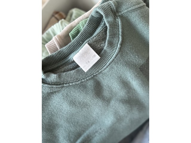 Partij kinderkledij - afbeelding 10 van  24