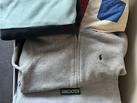 Partij kinderkledij - afbeelding 1 van  24