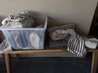 Partij kinderkledij - afbeelding 1 van  19