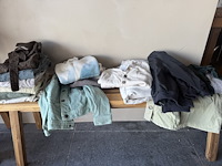 Partij kinderkledij - afbeelding 1 van  20