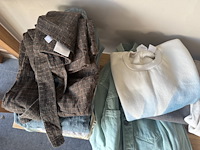 Partij kinderkledij - afbeelding 12 van  20