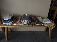 Partij kinderkledij - afbeelding 1 van  26