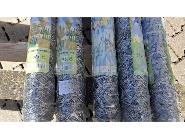 Partij kippendraad 0,5m x 50 meter (5rol x 10m) - afbeelding 3 van  4