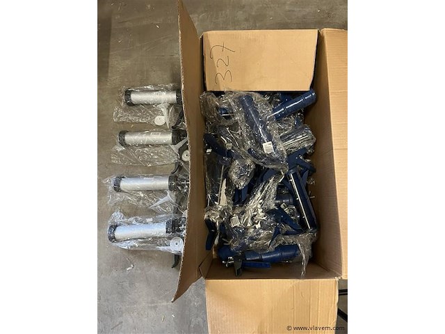 Partij kitspuiten - afbeelding 1 van  3