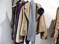 Partij kledij vrouwen (plm 25) - afbeelding 2 van  10