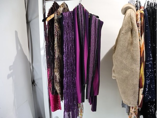 Partij kledij vrouwen (plm 25) - afbeelding 10 van  10